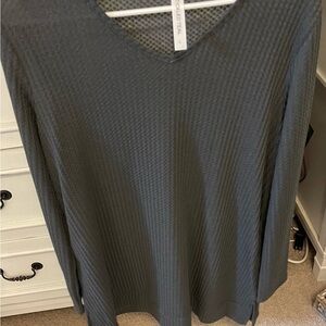 Tickled Teal Charcoal Knit V-Neck Top Women’s Large